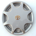 H61062  OEM Toyota Camry Hubcap 14 Inch Gold Emblem